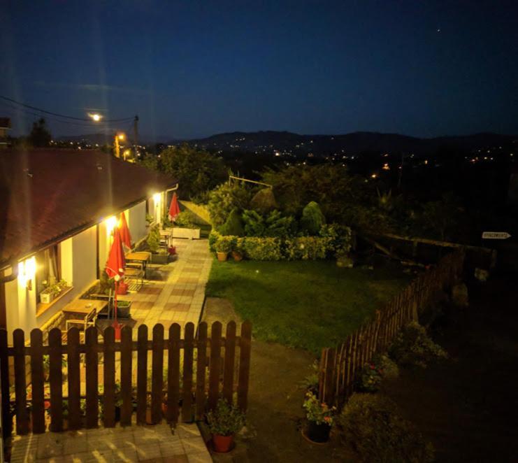 Apartamentos Rurales Knicasia Quintueles Dış mekan fotoğraf